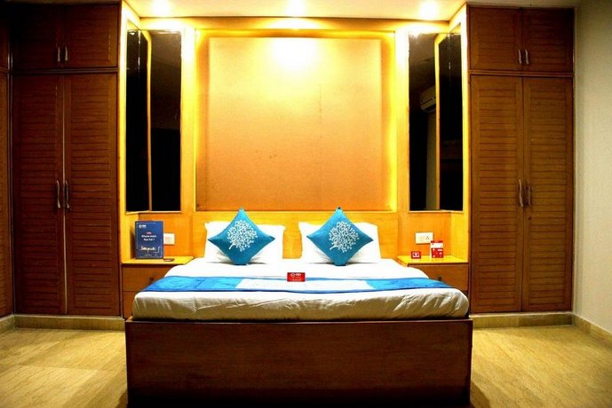 Hotel Divine Inn