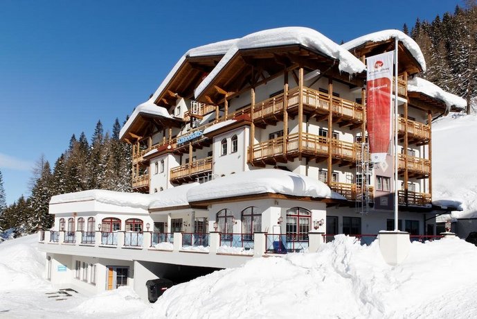 Schneehaus Altenmarkt Zauchensee Austria thumbnail