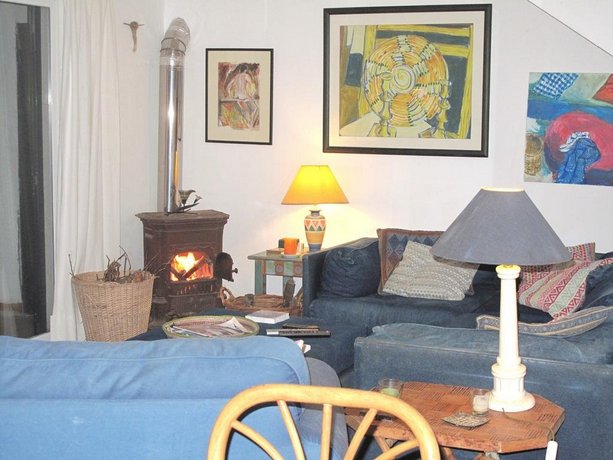 Cozy Country House near Beaches