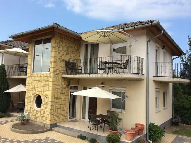 Balatonlelle Apartmanhaz