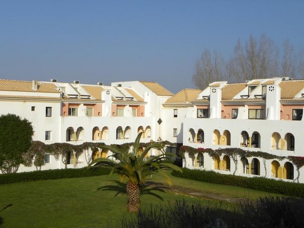 Cabanas Gold By Beach Rentals