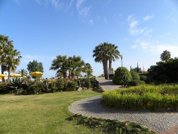 Cabanas Gold By Beach Rentals