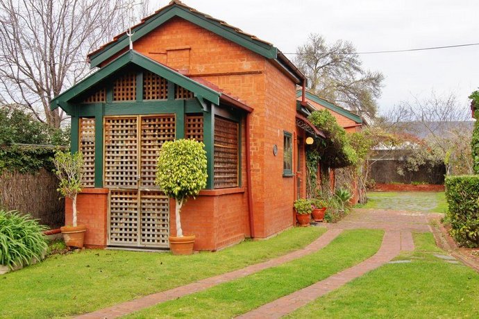 Photo: Buxton Manor Photo: Buxton Manor