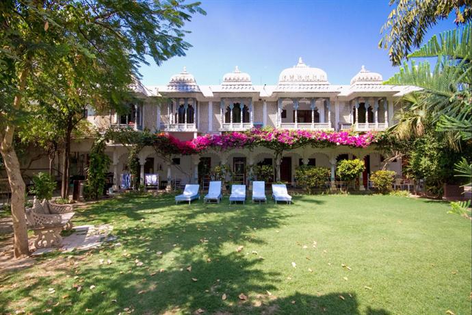 Rang Niwas Palace