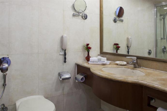 Hotel The Royal Plaza