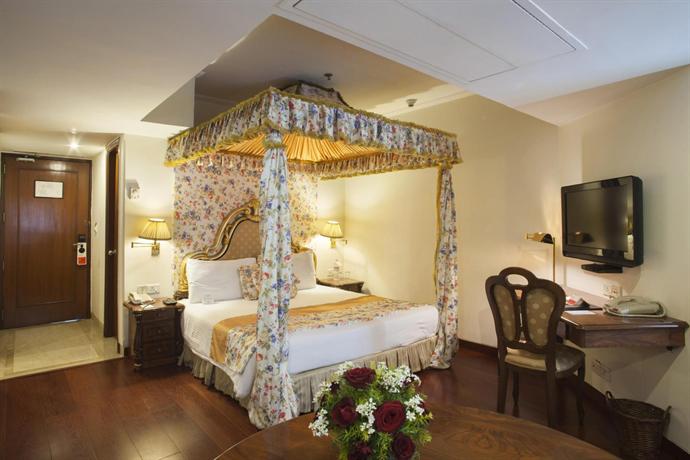 Hotel The Royal Plaza