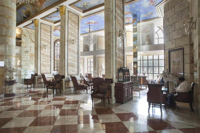Hotel The Royal Plaza