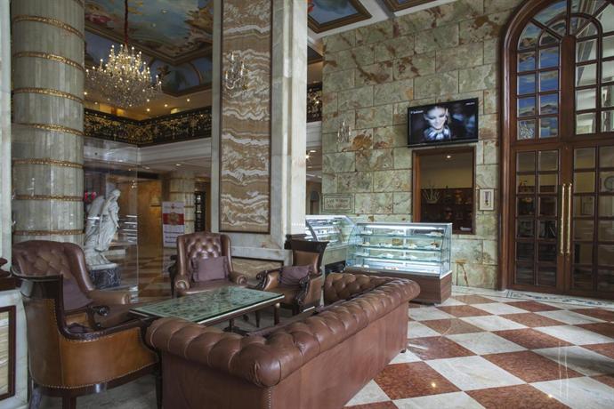 Hotel The Royal Plaza