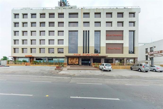 Silvercloud Hotel And Banquets Ahmedabad Compare Deals - 