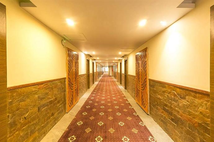 SilverCloud Hotel and Banquets