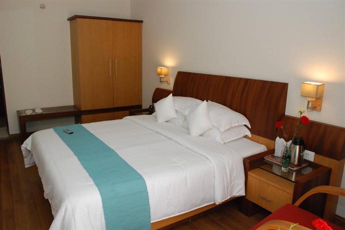 Hotel Meadows Residency