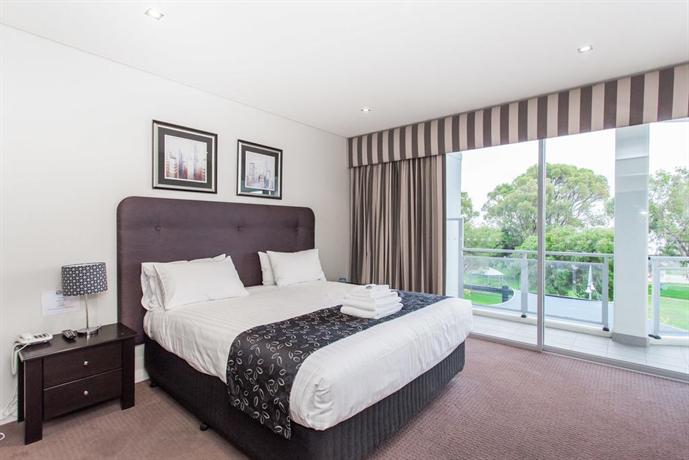 Spinnakers by Rockingham Apartments