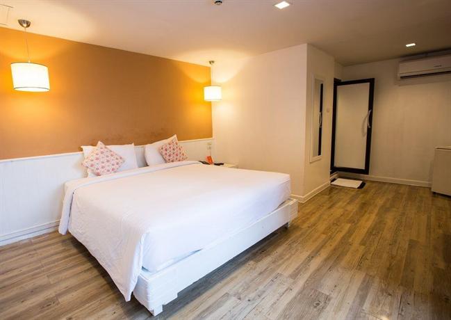 First House Hotel (ex. First House Hotel Bangkok)