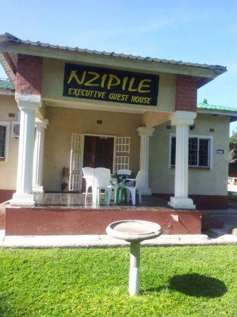 Nzipile Executive Guest House - dream vacation