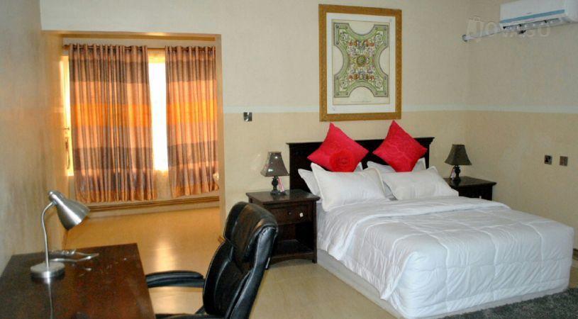 Nest Spa & Suites