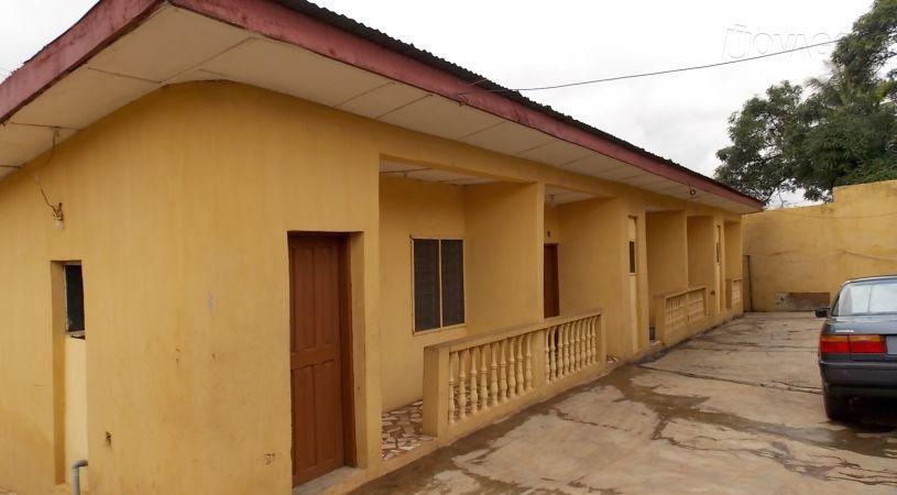 amole layout, strabag ojoo,              伊巴丹, 尼日利亚