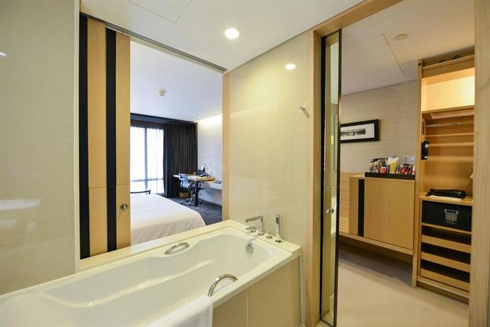Four Points by Sheraton Bangkok Sukhumvit 15