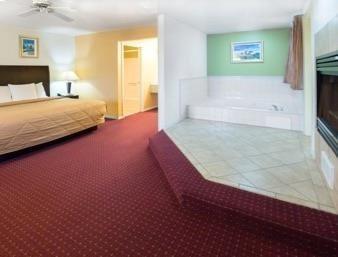 Days Inn By Wyndham Newport Or Compare Deals