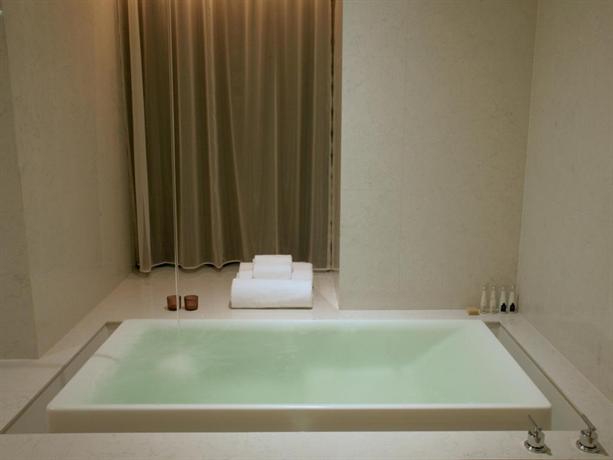 Maduzi Hotel