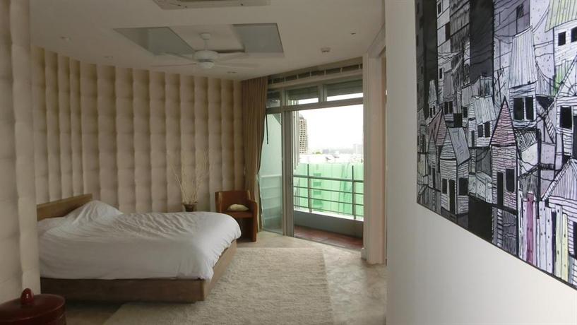 Two Bedroom Riverside Apartment