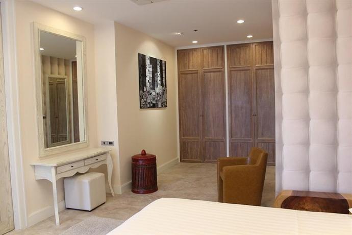 Two Bedroom Riverside Apartment
