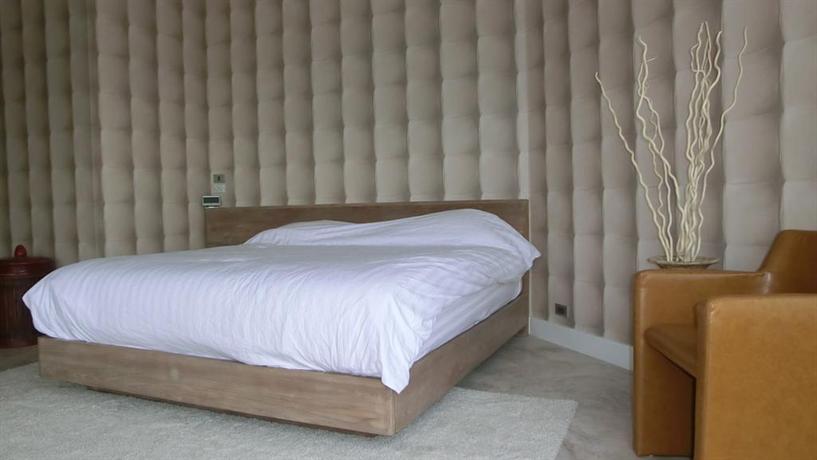 Two Bedroom Riverside Apartment