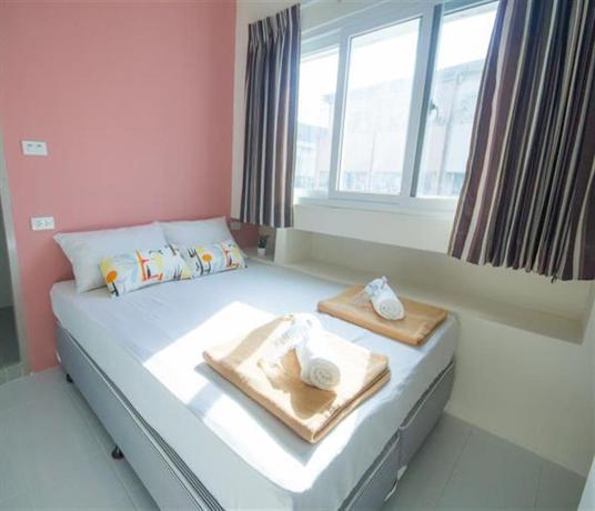 Sleep Dee Hostel