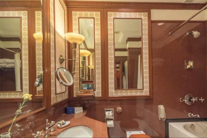 The Oberoi Grand Kolkata