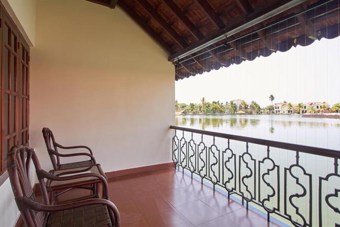 Lake Palace Backwater Resort Alleppey