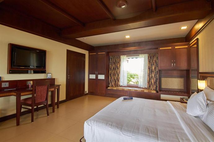 Lake Palace Backwater Resort Alleppey