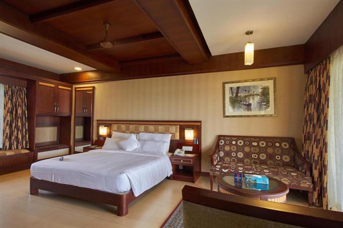 Lake Palace Backwater Resort Alleppey