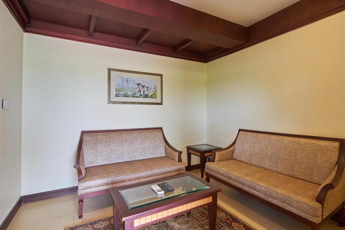 Lake Palace Backwater Resort Alleppey