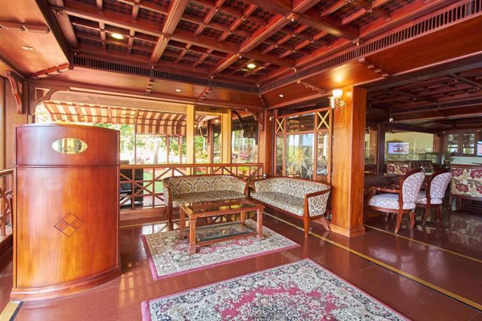 Lake Palace Backwater Resort Alleppey
