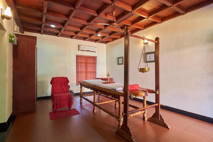 Lake Palace Backwater Resort Alleppey