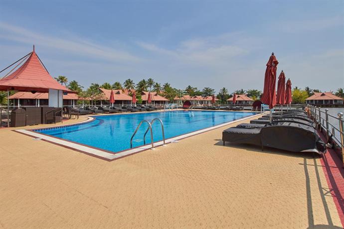 Lake Palace Backwater Resort Alleppey