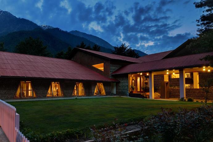 Welcomhotel Pine N Peak Member Itc Hotel Group Pahalgam