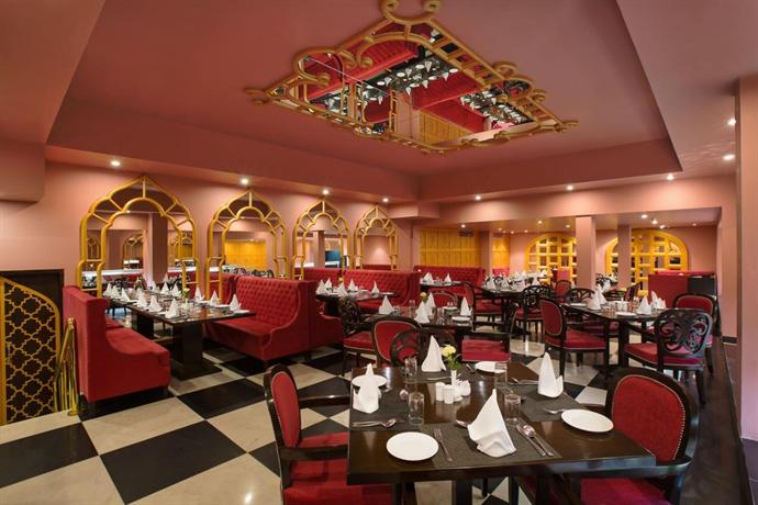 Hotel Clarks Shiraz