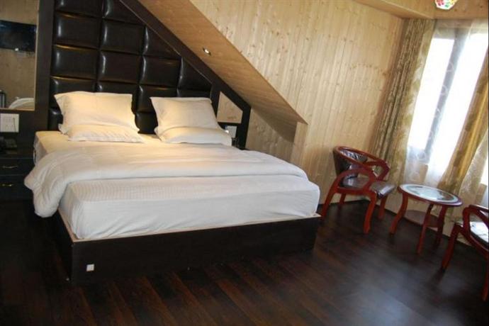 Hotel Zahgeer Continental