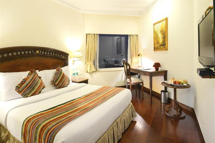 Hotel The Royal Plaza