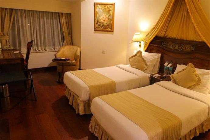 Hotel The Royal Plaza