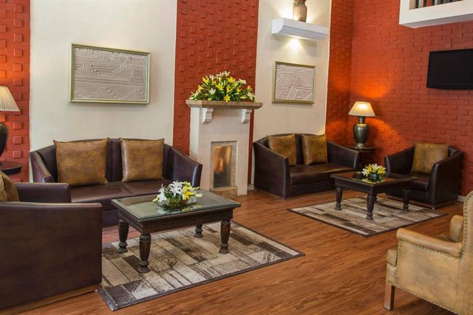 Country Inn & Suites By Radisson Ahmedabad City