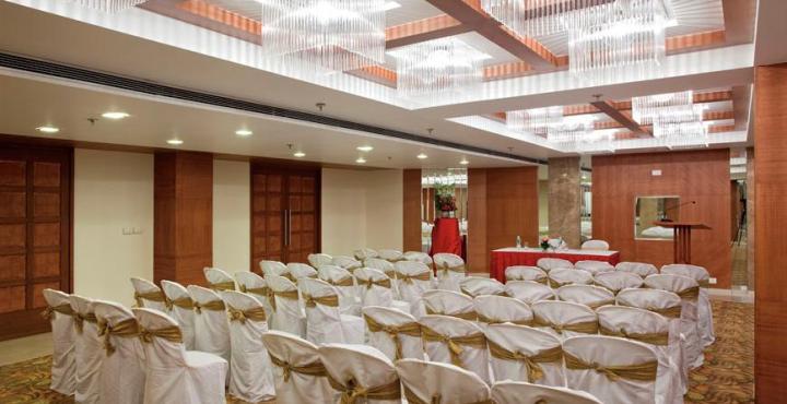 Country Inn & Suites By Radisson Ahmedabad City