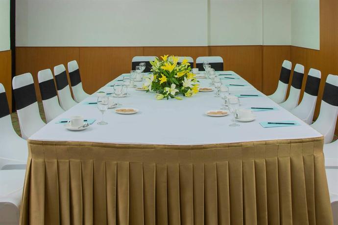 Country Inn & Suites By Radisson Ahmedabad City