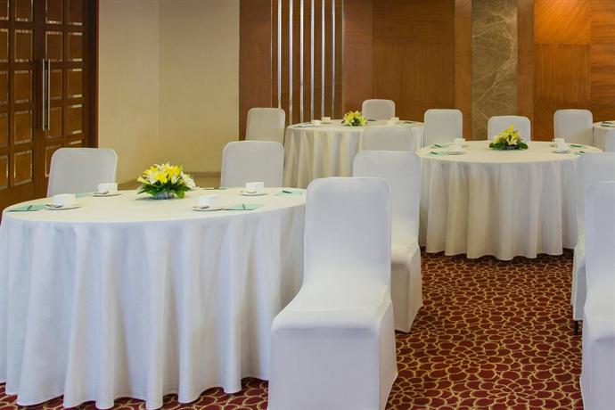 Country Inn & Suites By Radisson Ahmedabad City