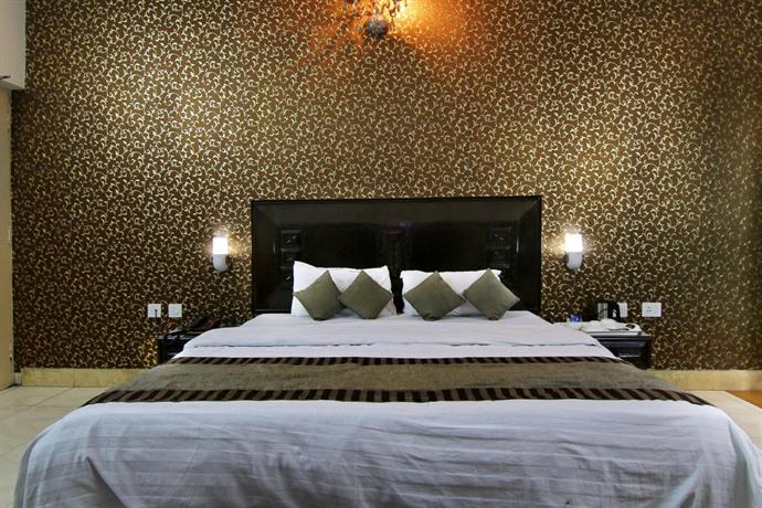 Amber Hotel Lucknow