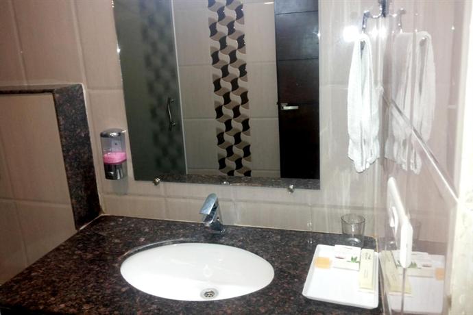 The Pearl Grand Hotel