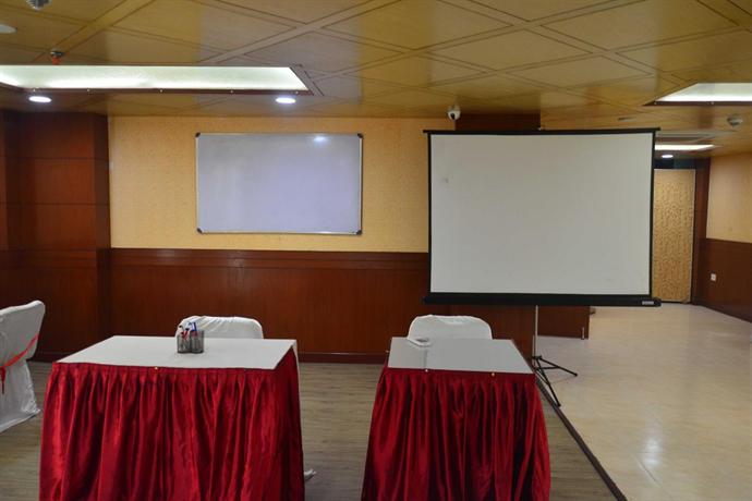 Hotel East Palace