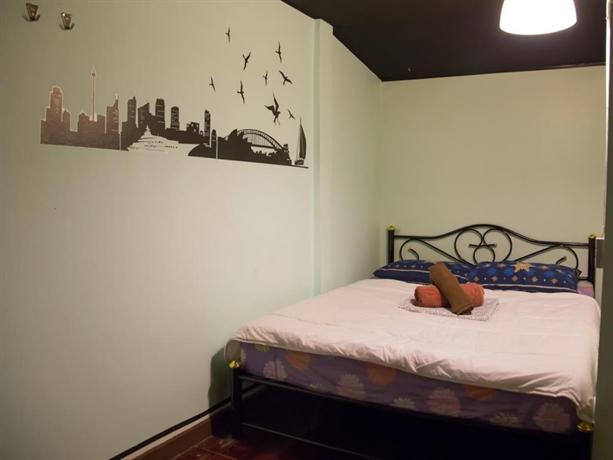 Manii Hostel Asoke