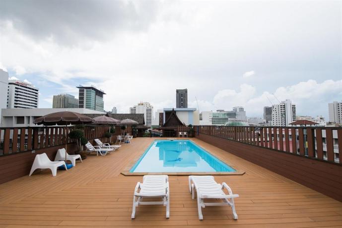 True Siam Rangnam Hotel