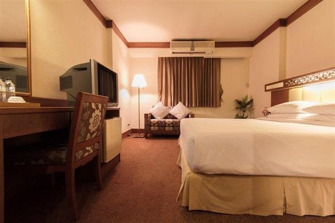 Bangkok Sahara Hotel